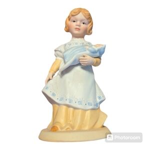 VINTAGE Avon 1981 "A Mother's Love" Girl With Baby Porcelain Figurine 5.5"